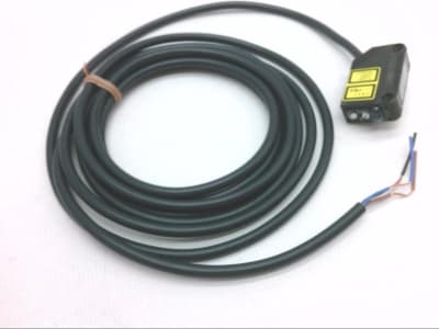 OMRON E3Z-LR81 2M