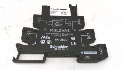SCHNEIDER ELECTRIC RSL1PVFU
