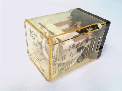 IDEC RR3P-UAC24V
