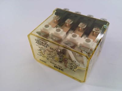 IDEC RH4B-ULAC110V