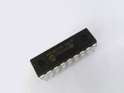 MICROCHIP TECHNOLOGY INC PIC16C715-20I/P