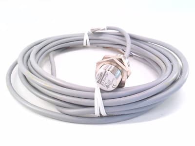 BALLUFF BES 516-326-E4-C-02
