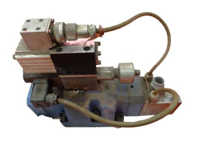 MOOG D688Z4701D
