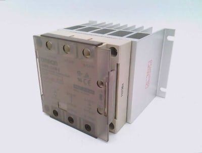 OMRON G3PE-225B-2 DC12-24