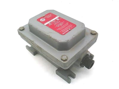 ALLEN BRADLEY 836-A105E