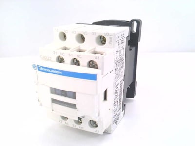 SCHNEIDER ELECTRIC CAD32R7