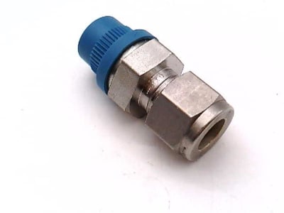 SWAGELOK SS-600-1-4RS