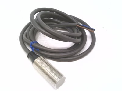 OMRON E2V-X5B1 2M