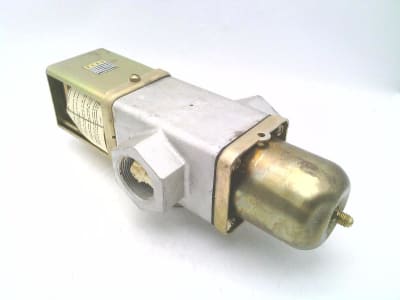 JOHNSON CONTROLS V48AF-1