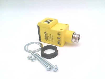 BANNER ENGINEERING 37015