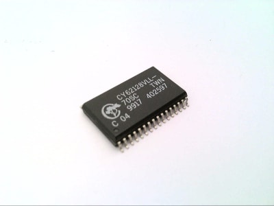 INFINEON CY62128BLL-70SC