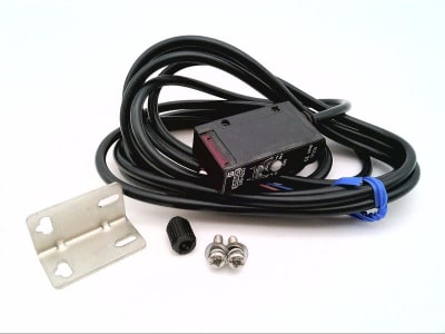 OMRON E3S-AD33