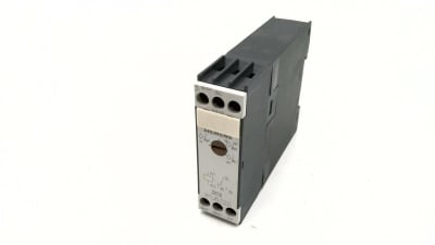 SIEMENS 7PU5720 0AJ20