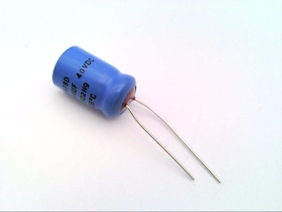 VISHAY 678D107M040CD3D