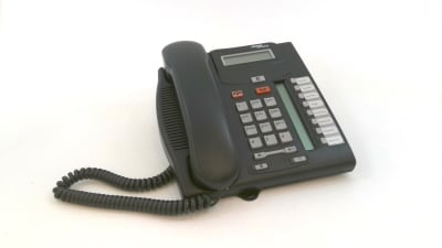 NORTEL NETWORKS T7208