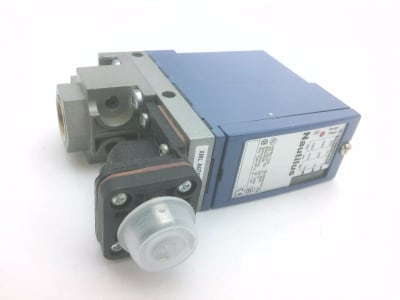 TELEMECANIQUE SENSORS XMLA070D2C11