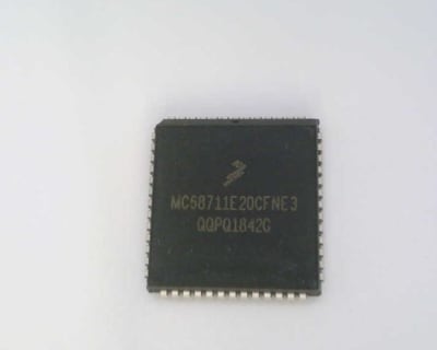 NXP SEMICONDUCTOR MC68711E20CFNE3