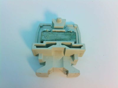 TE CONNECTIVITY 1546147-1