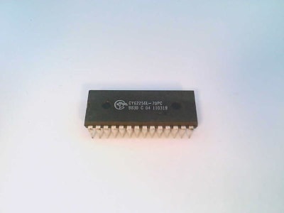 INFINEON CY62256L-70PC