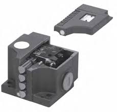 BALLUFF BNS 816-B04-KHG-12-602-11