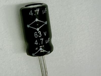 MULTICOMP MCNP63V475M6.3X11