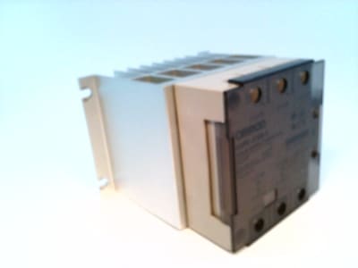 OMRON G3PE-215B-3 DC12-24