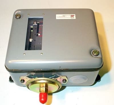 JOHNSON CONTROLS P80ABA-16