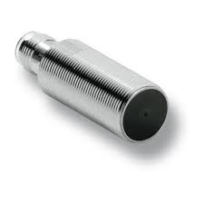 OMRON E2A-M18KN16-M1-B2