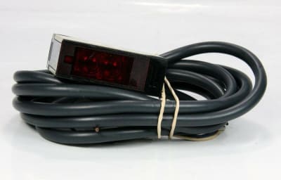 OMRON E3JK-R4S3