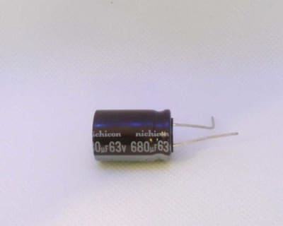 NICHICON UPW1J681MHD