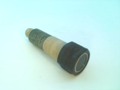 OMRON E3F2-7DB4-P1