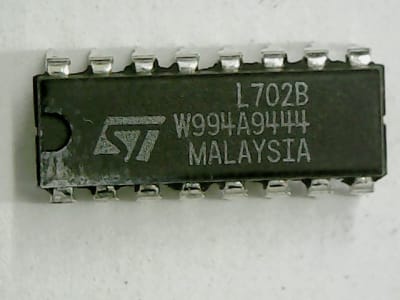 ST MICRO L702B