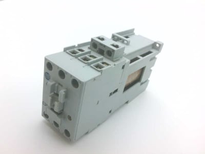 ALLEN BRADLEY 100-C30ZJ01