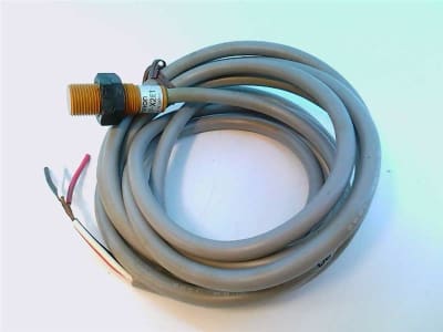 OMRON E2F-X2E1 2M