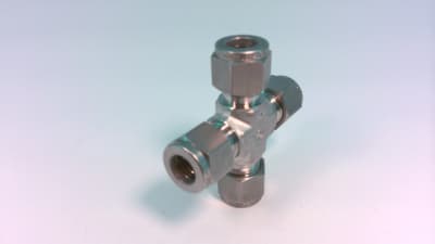 SWAGELOK SS-600-4