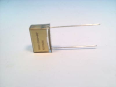 KEMET PME261JB5220KR30