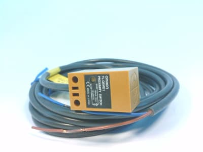 OMRON TL-Q5MD1