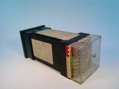 INVENSYS 815S/TC/RLY/NONE/NONE/NONE/NONE/NONE/S/03/0/200/C/NO/NO/D/IN/S/P//