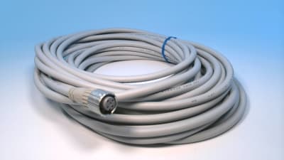 OMRON XS5W-D421-J81-F