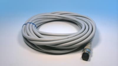OMRON XS5W-D421-J81-F