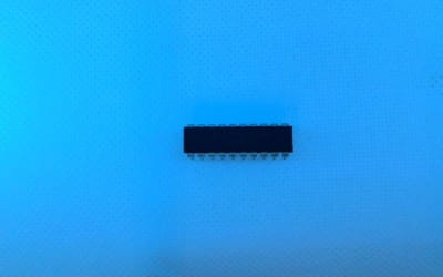 NXP SEMICONDUCTOR MC74ACT540N