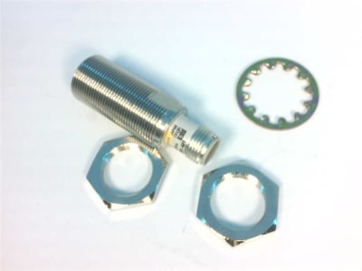 OMRON E2EM-X8B1-M1