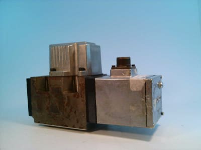 MOOG J661-172A