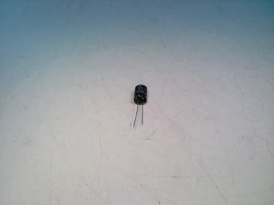 MULTICOMP MCRH63V107M10X13