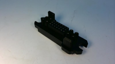 TE CONNECTIVITY 1648206-1