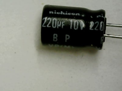 NICHICON UVP1A221MPD