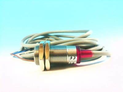 AECO SI18-DC8 PNP NO+NC S