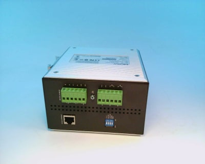 THE MOXA GROUP EDS-P506A-4POE-T