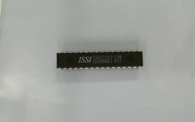 ISSI IS61C512-15N