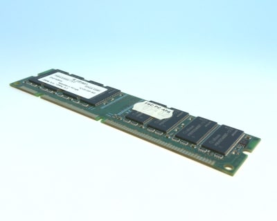 INFINEON HYS64V32300GU-7.5-D